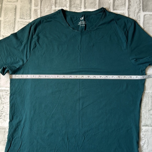 HM | MEN'S SLIM FIT TEE - Picture 2 of 7